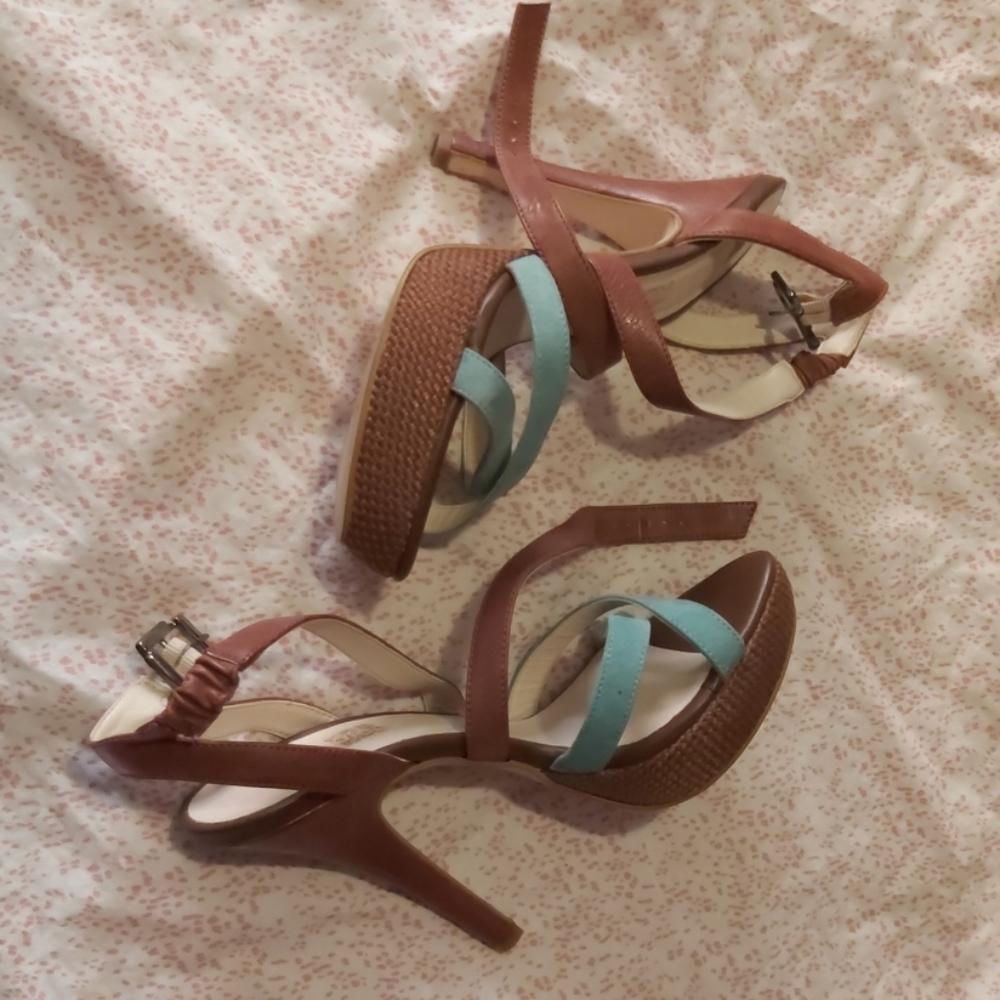 Le Chateau Heels